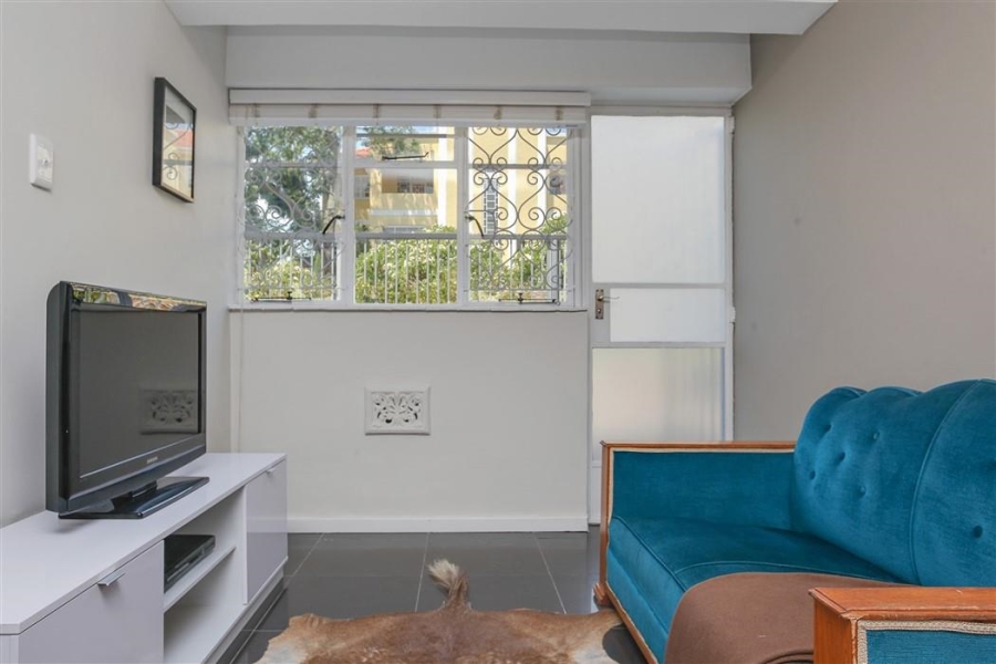 To Let 1 Bedroom Property for Rent in Vredehoek Western Cape